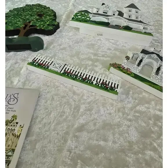 SHELIA'S COLLECTIBLE WOOD collection
Like new! - Picture 3 of 3